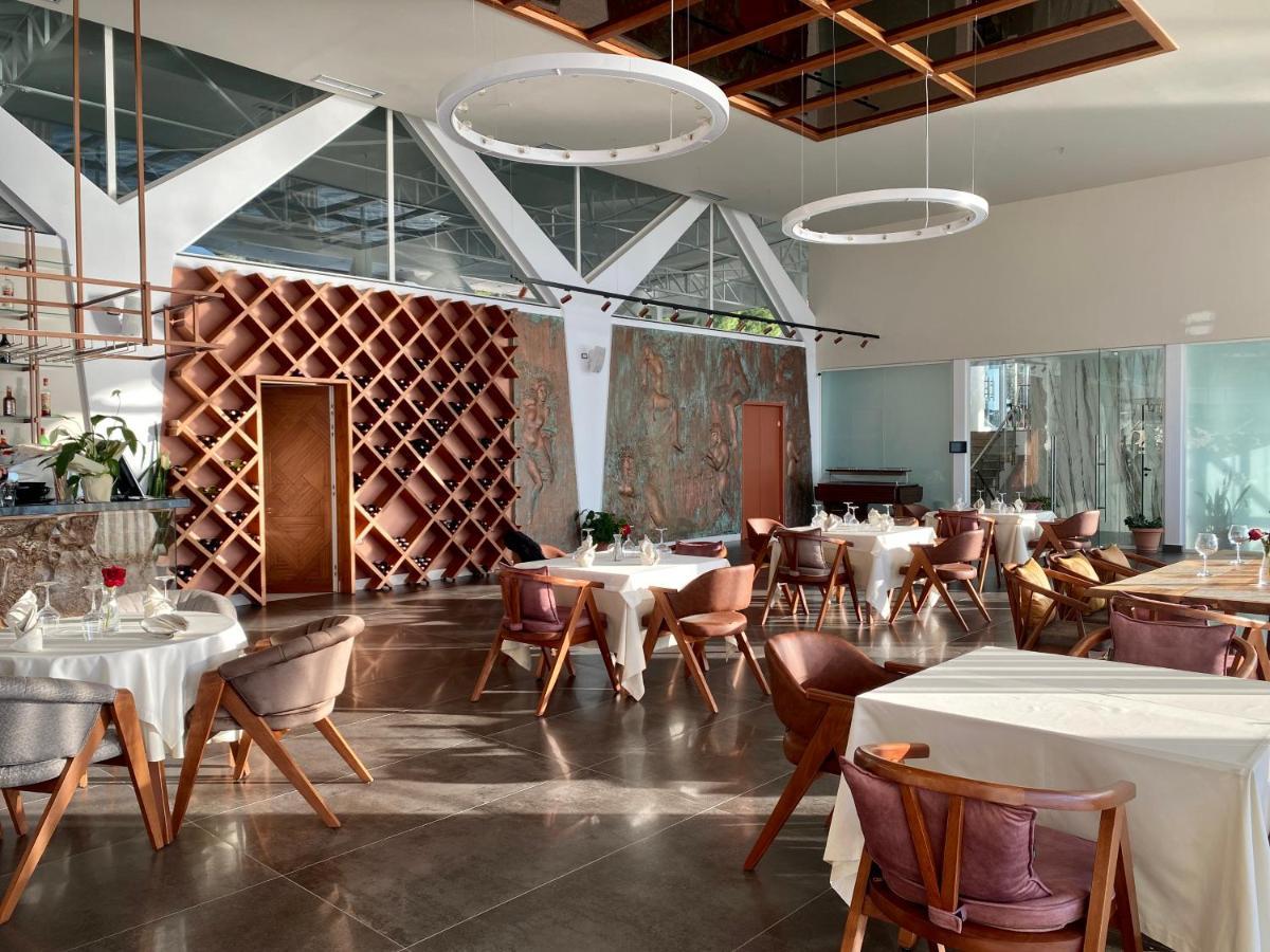 Hotel Nimfa Kanine Екстериор снимка