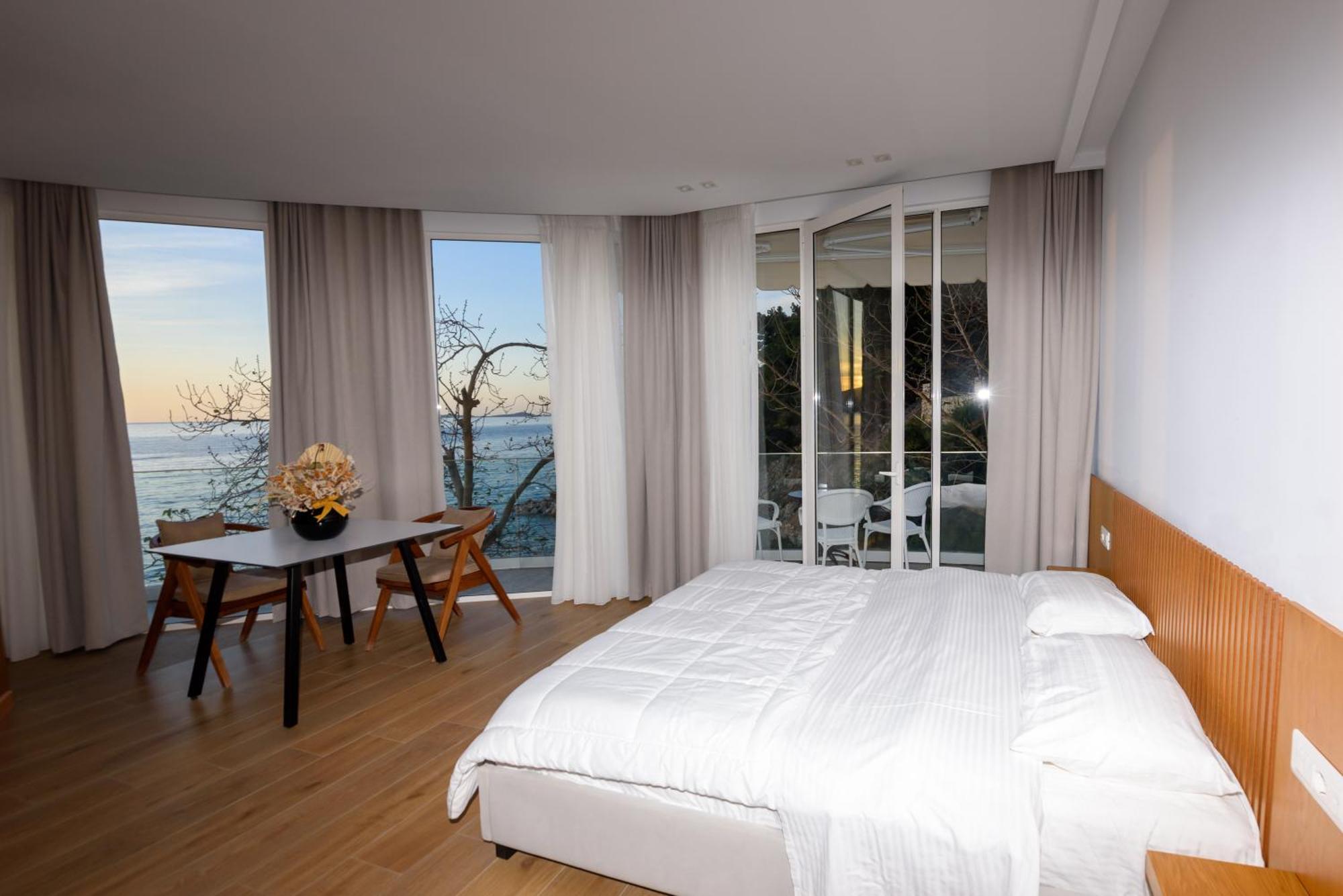 Hotel Nimfa Kanine Екстериор снимка