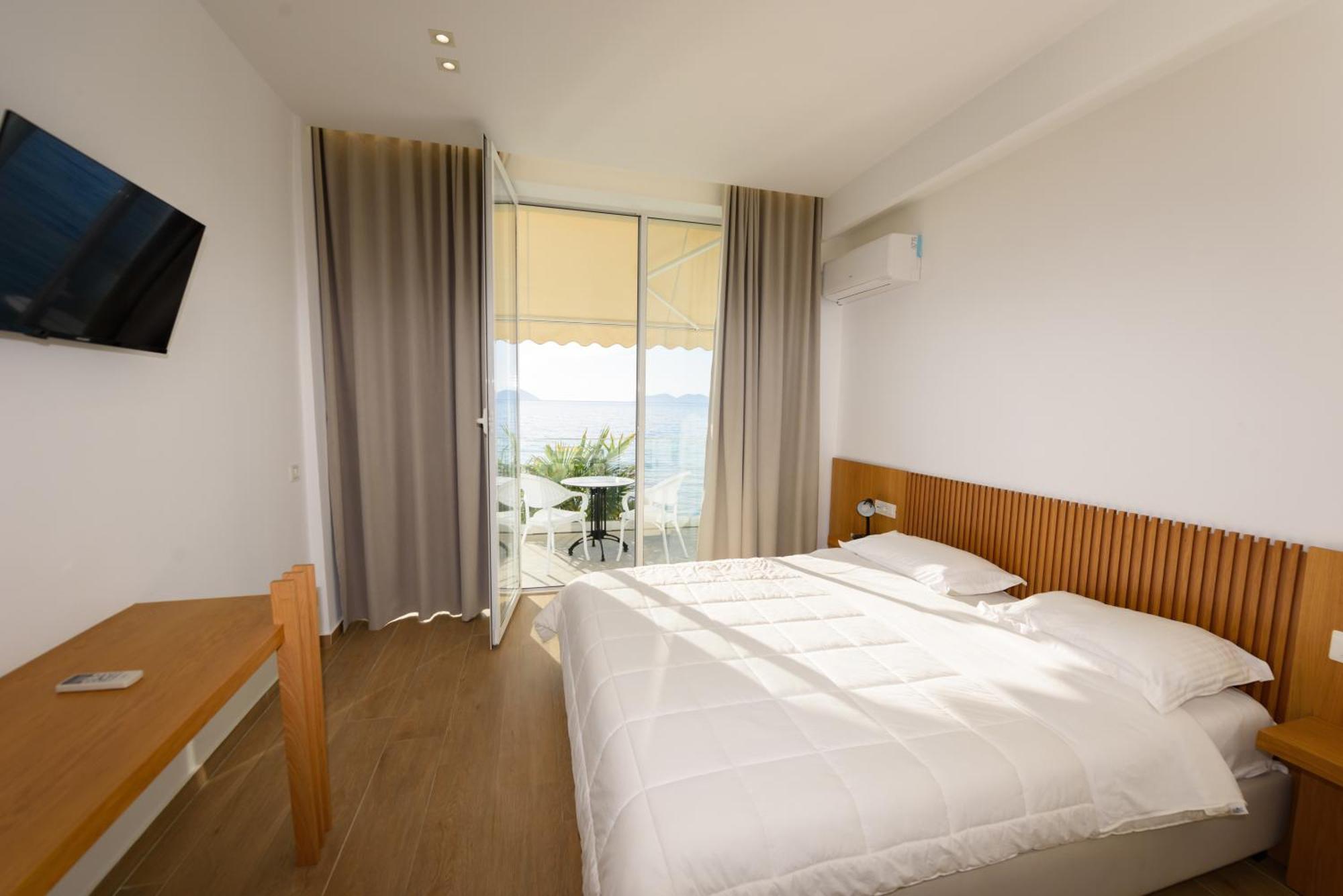 Hotel Nimfa Kanine Екстериор снимка