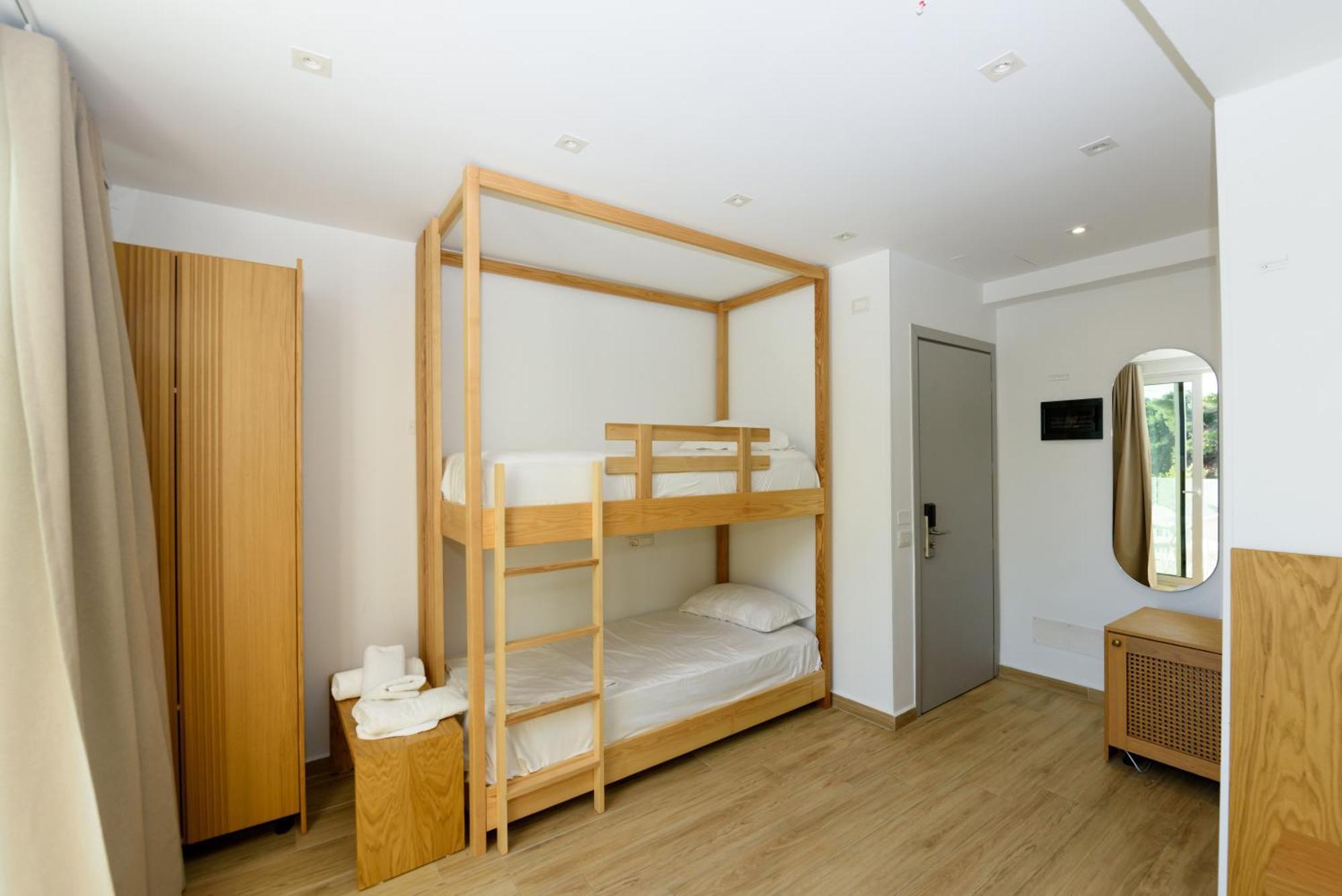 Hotel Nimfa Kanine Екстериор снимка