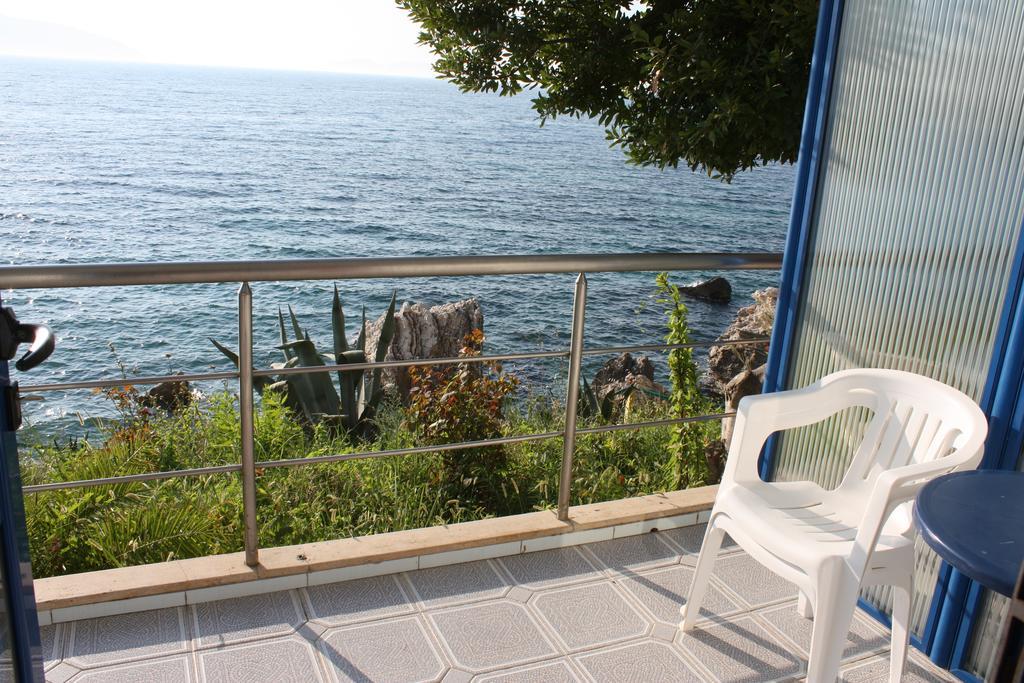 Hotel Nimfa Kanine Екстериор снимка